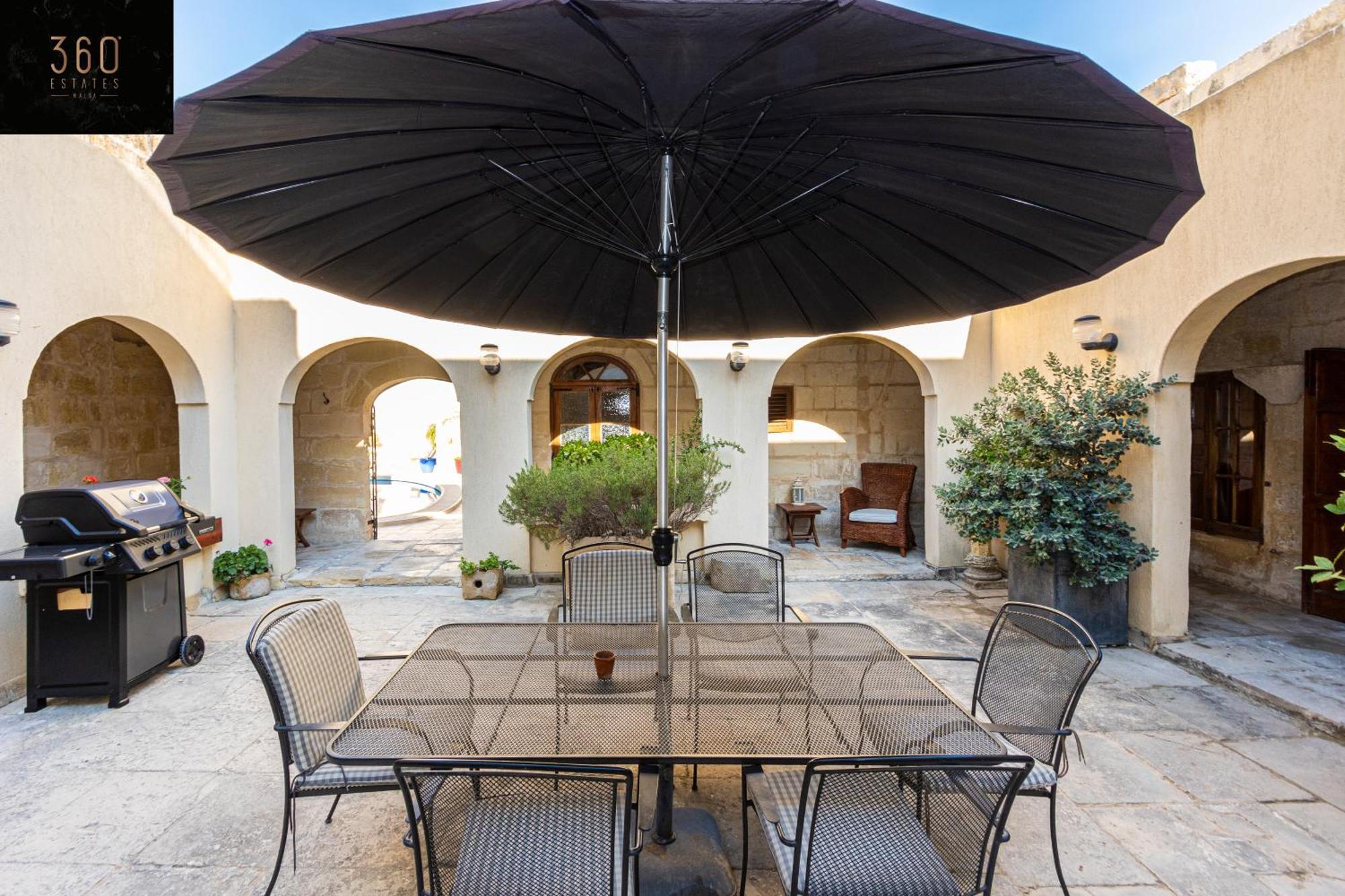 Holiday home A Stunning, Townhouse With Magnificent Pool Area By 360 Estates