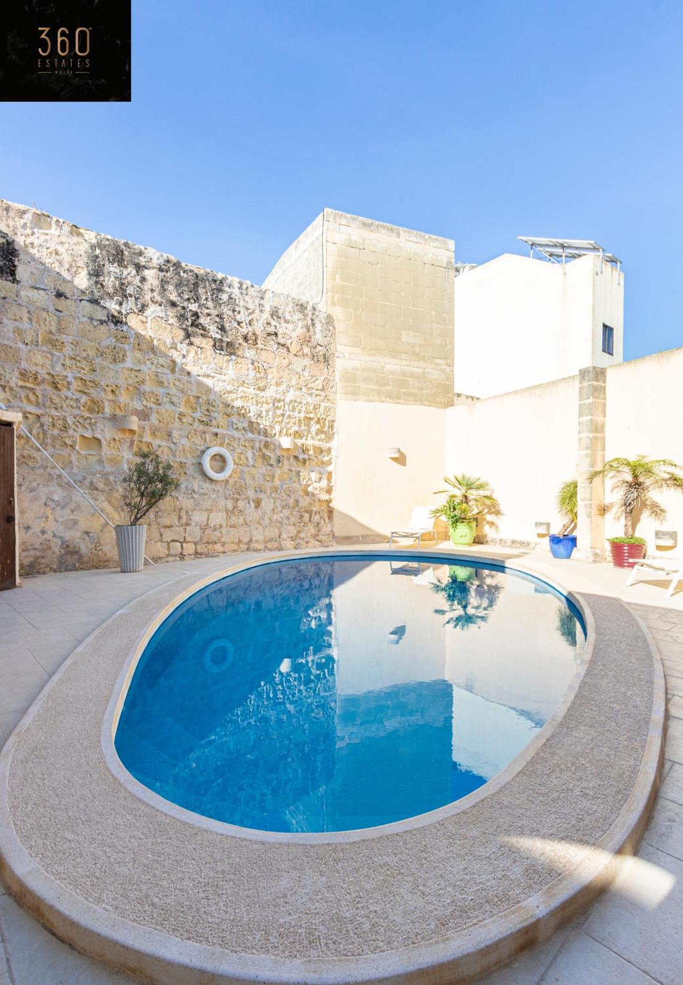 Holiday home A Stunning, Townhouse With Magnificent Pool Area By 360 Estates *