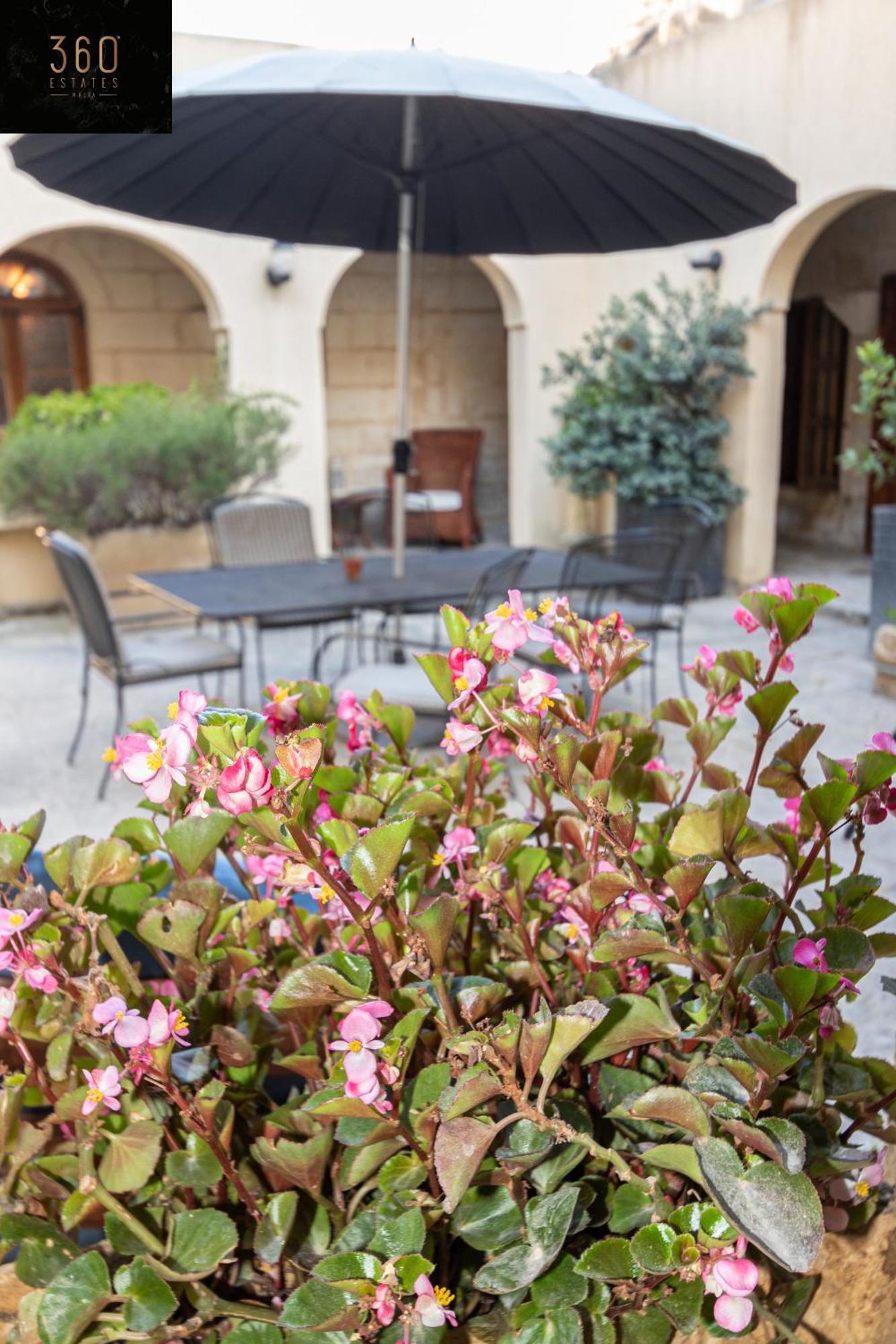 Holiday home A Stunning, Townhouse With Magnificent Pool Area By 360 Estates Zebbug (Southern Region)