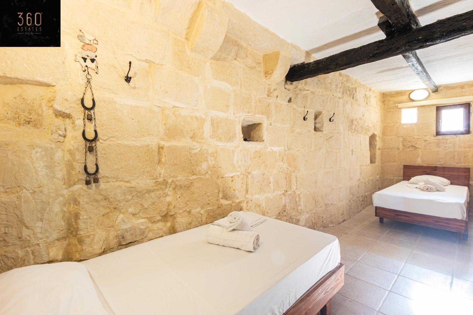 A Stunning, Townhouse With Magnificent Pool Area By 360 Estates Holiday home *
