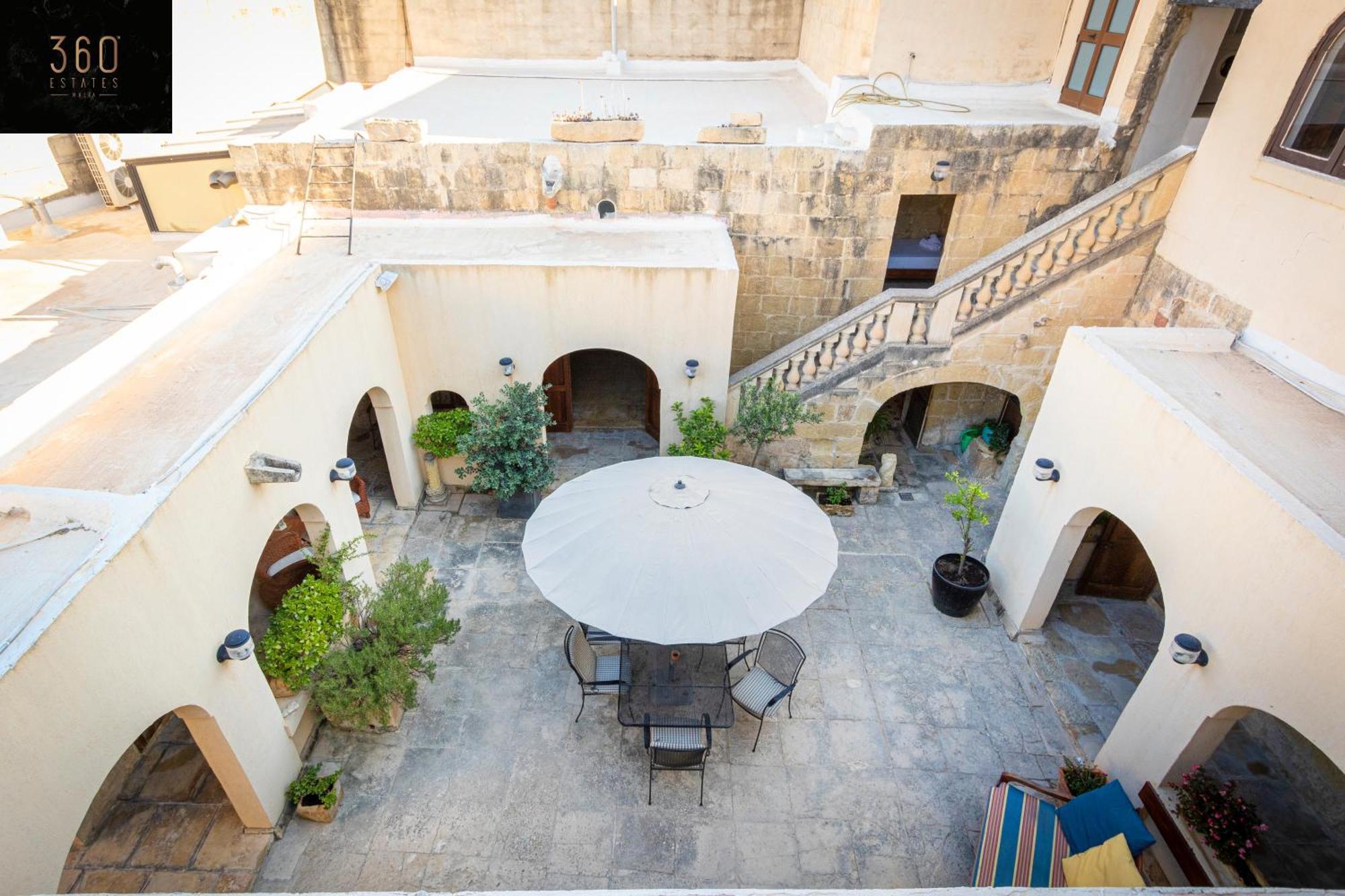 A Stunning, Townhouse With Magnificent Pool Area By 360 Estates * Zebbug (Southern Region)