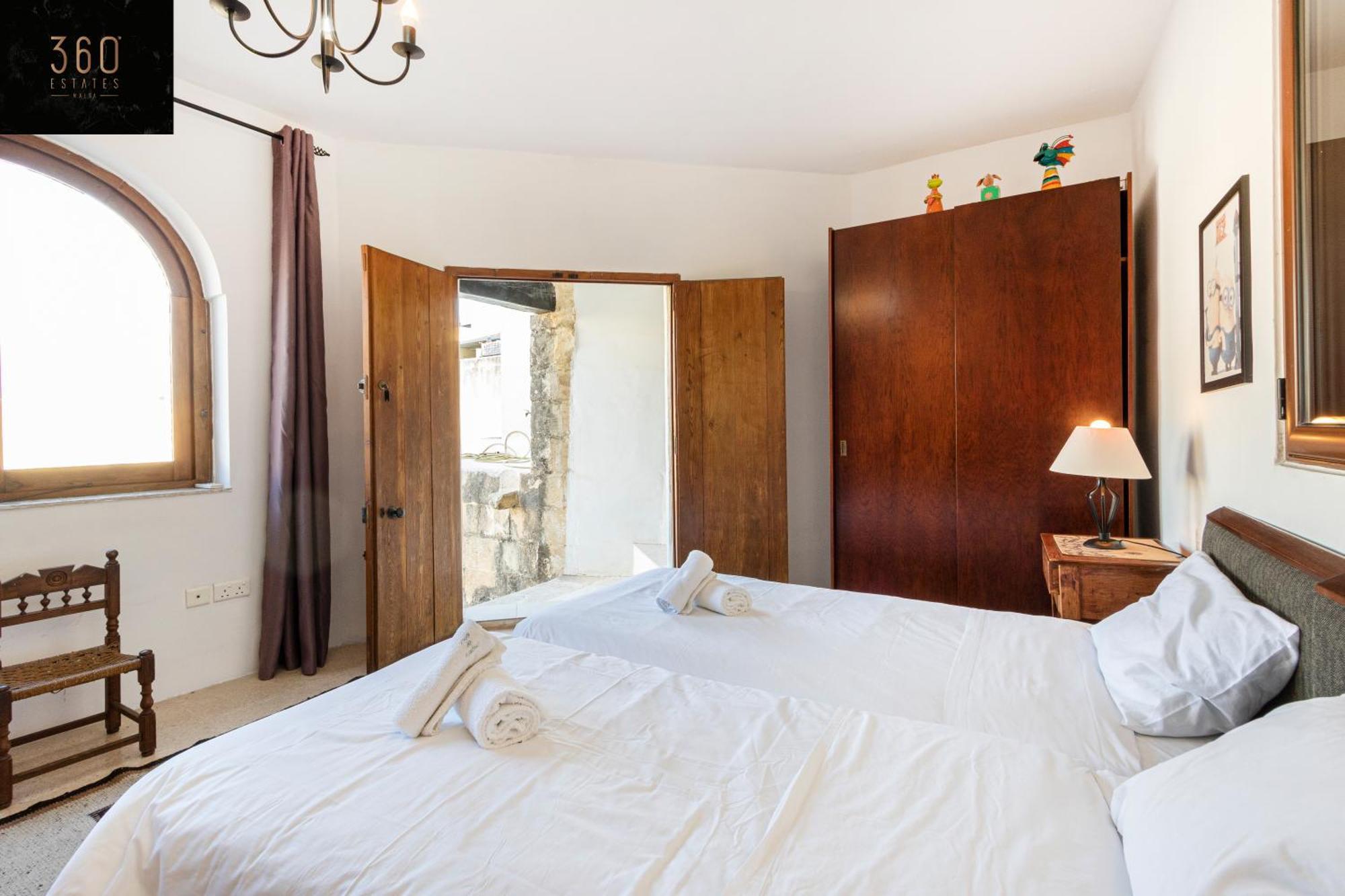 A Stunning, Townhouse With Magnificent Pool Area By 360 Estates Holiday home *