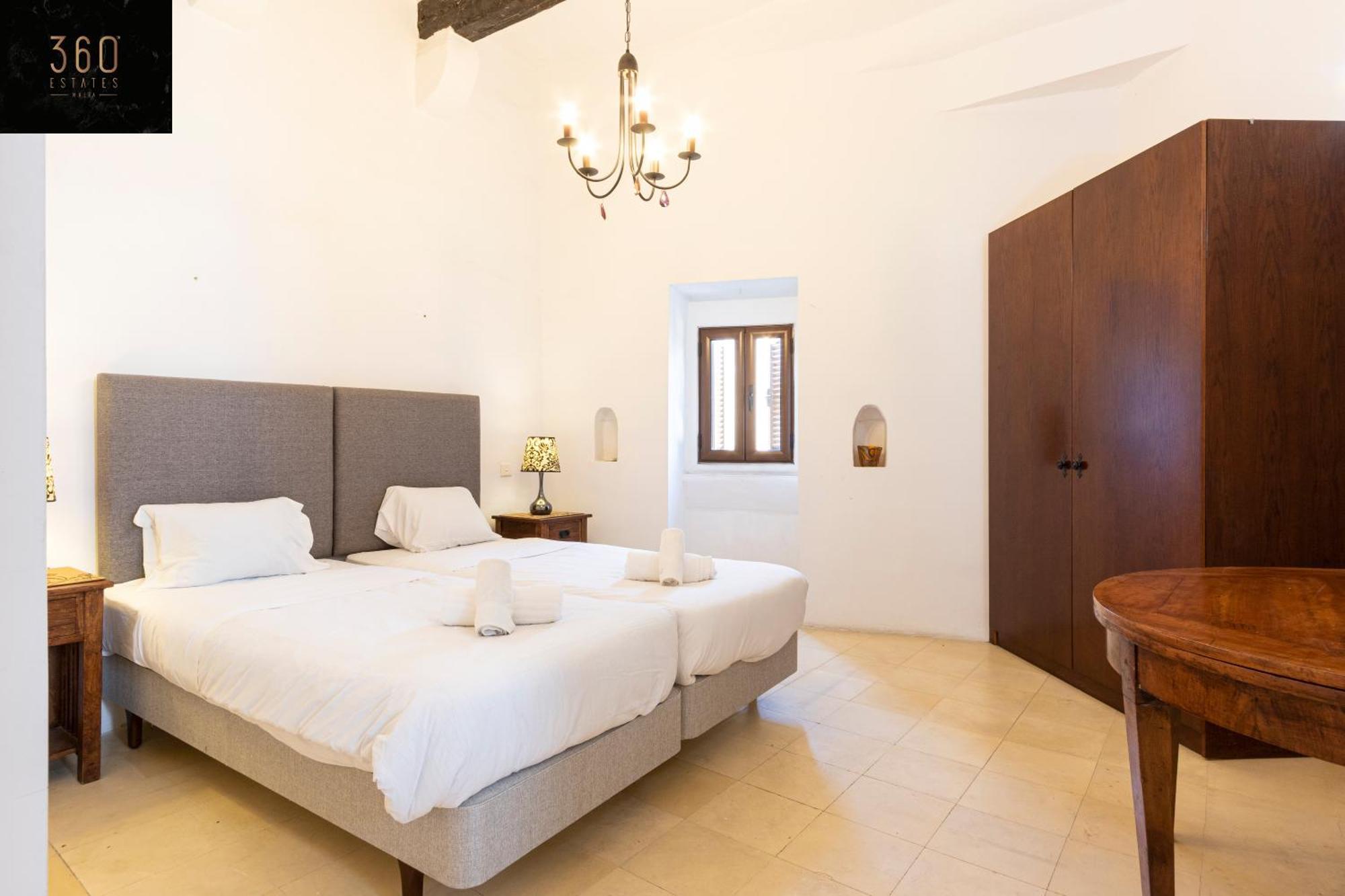 A Stunning, Townhouse With Magnificent Pool Area By 360 Estates Holiday home *