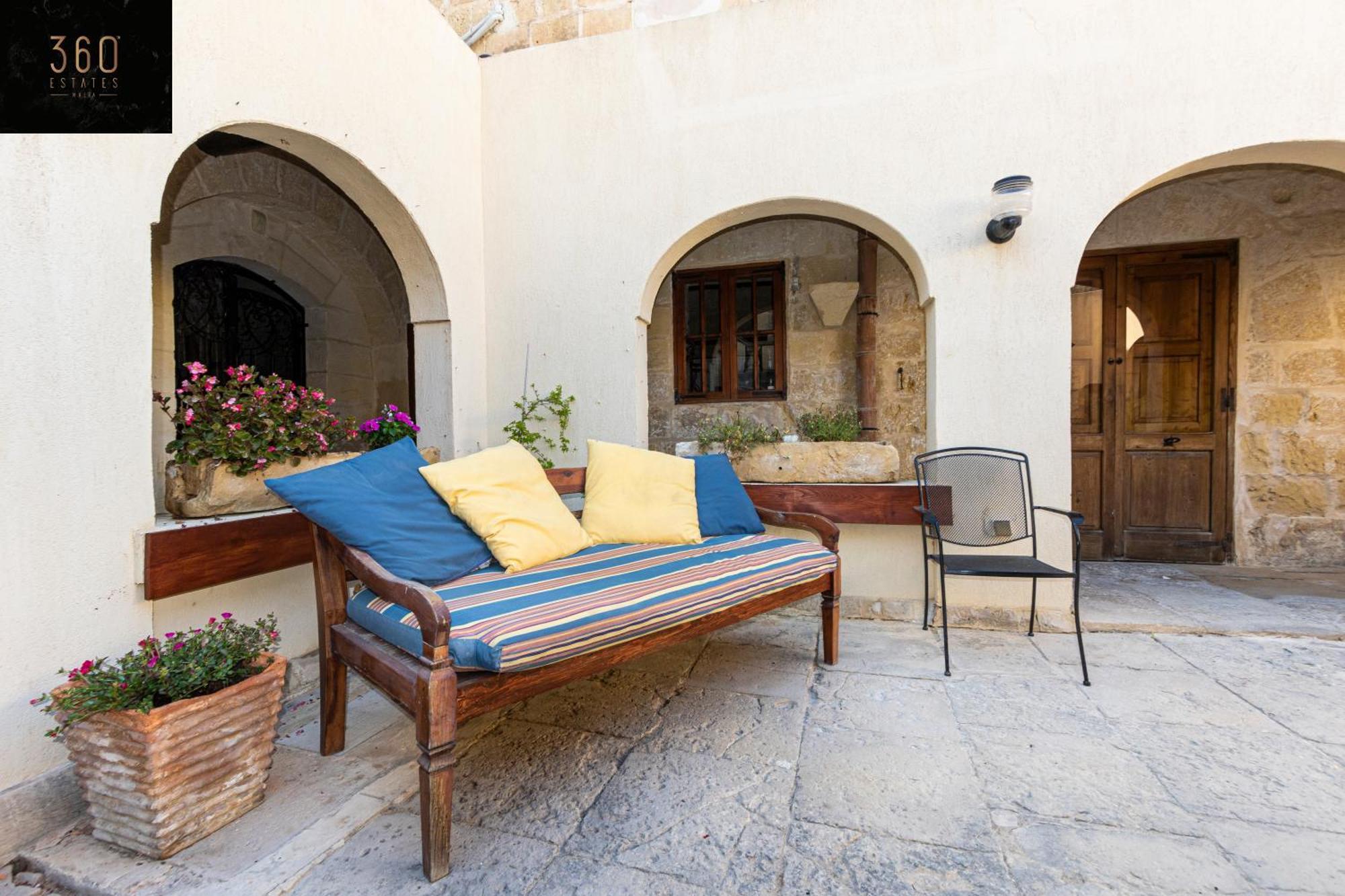 A Stunning, Townhouse With Magnificent Pool Area By 360 Estates Holiday home *